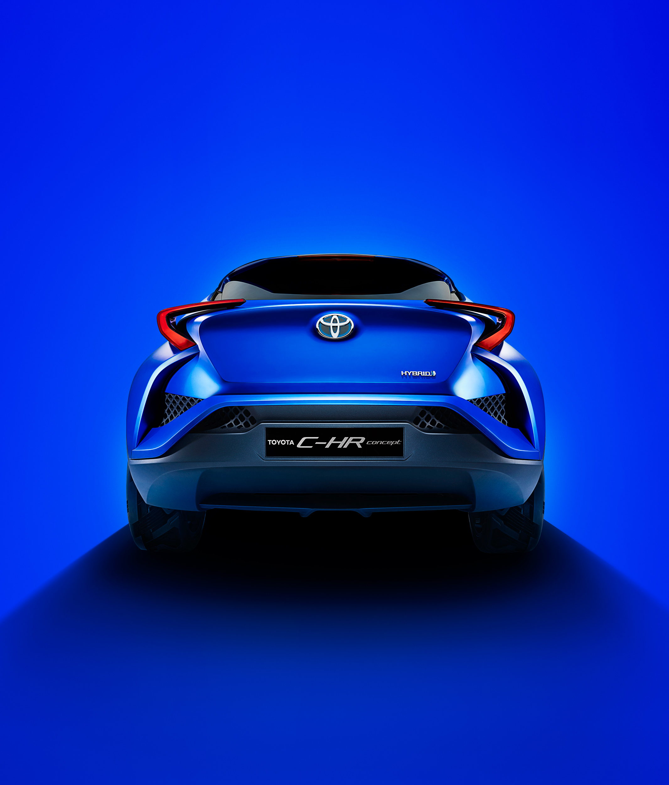 811_WH_Toyota_DRear_v3a