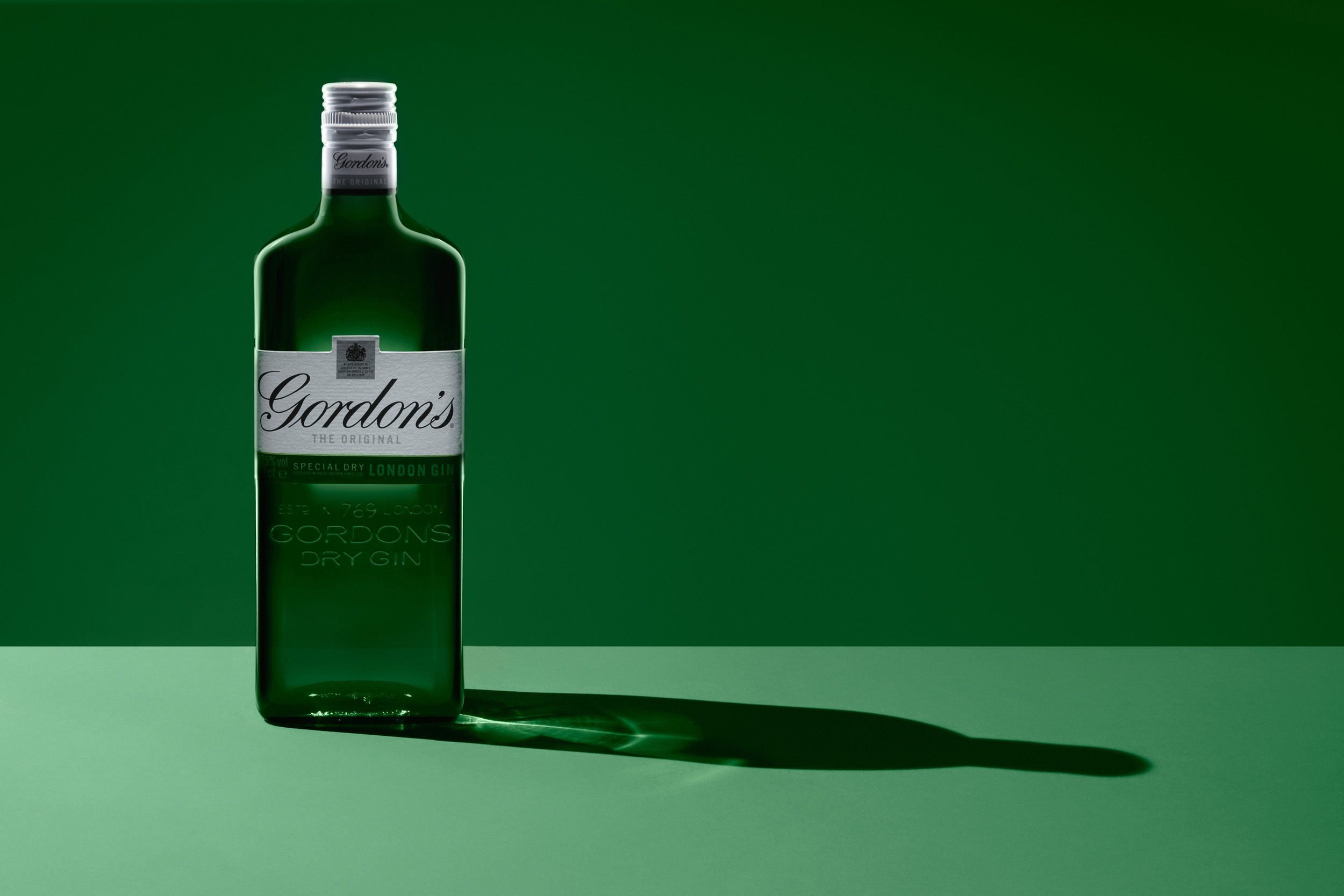 gordons_gin_green